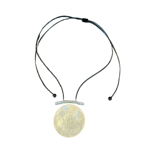 Long Adj Shell/Resin Round Necklace Astd